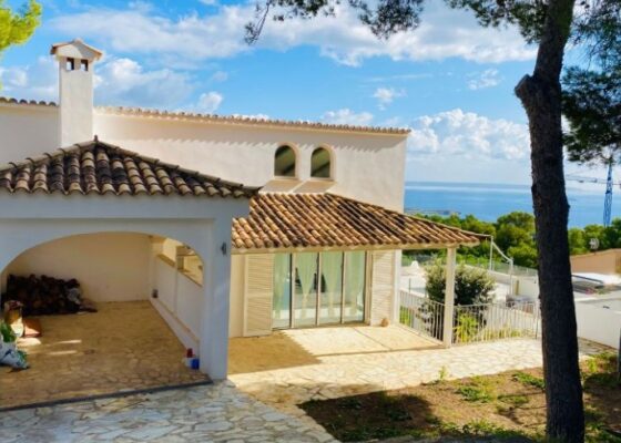 Villa mit Meerblick in Costa den Blanes zu vermieten