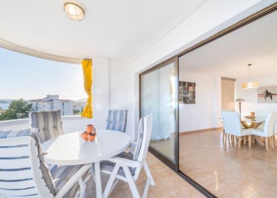 Sea view apartment in portals to rent
