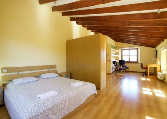 Beautiful finca with 4 bedrooms in Pollenca for rent