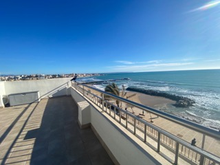 Sea view penthouse for rent in Es Molinar / Palma