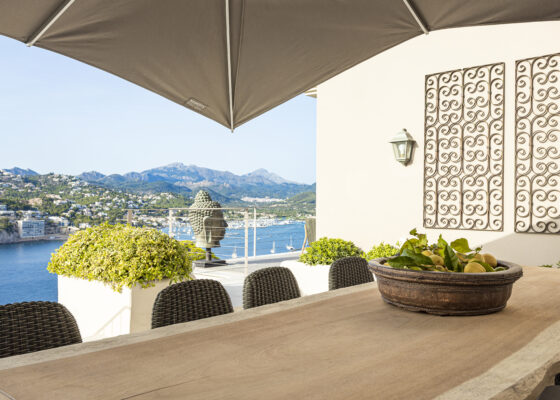 Luxury villa in La Mola with top sea views for rent