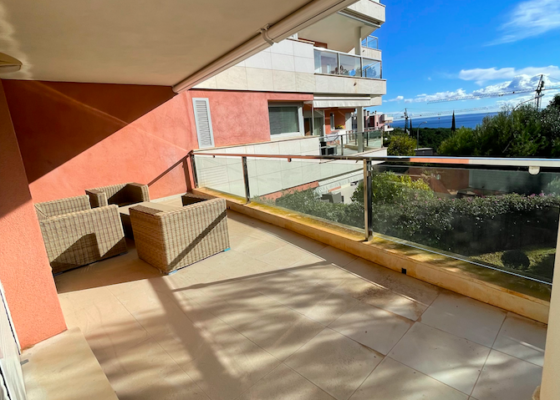 Three bedroom sea view apartment in sol de Mallorca to rent