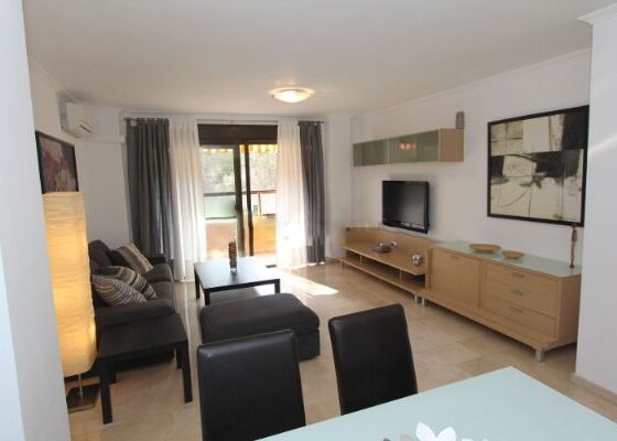 Two bedroom apartment in cala mayor to rent