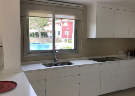 Unfurnished townhouse for long term rental