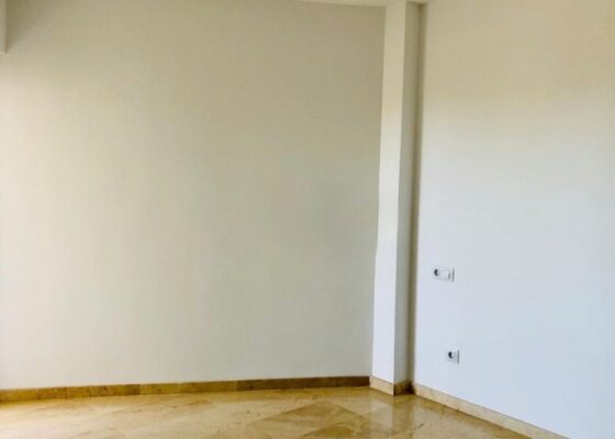 Partial sea view apartment in Bonanova for rent