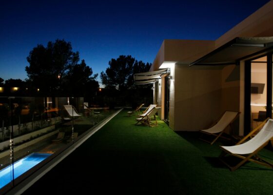 Moderne Villa mit 6 Schlafzimmern zur Miete in Nova Santa Ponsa