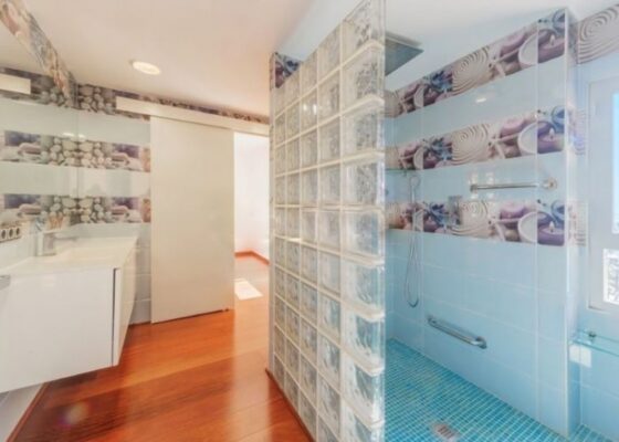 Sea view apartment in Portixol for sale