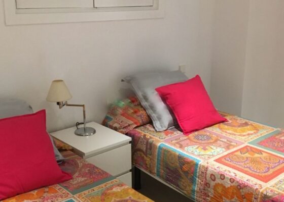 Modernes Apartment mit zwei Schlafzimmern in Santa Ponsa zur Langzeitmiete