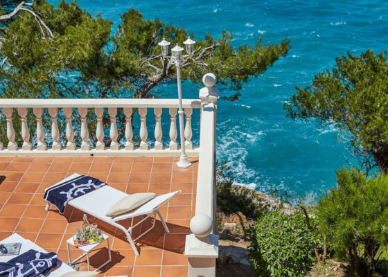 Frontline sea view Villa in Santa Ponsa to rent