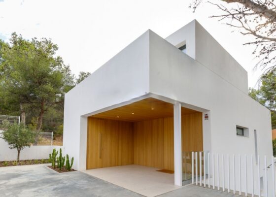 Modernes Haus in El Toro zur Langzeitmiete