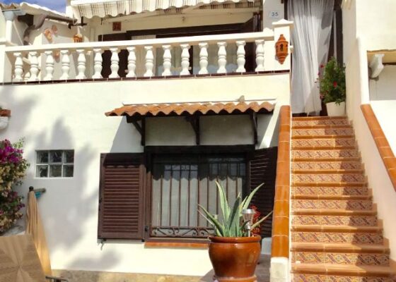 Modernes Stadthaus in Costa de la Calma zur Langzeitmiete