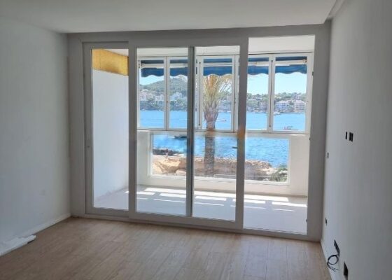 Beautiful one bedroom apartment with sea views in santa ponsa for sale