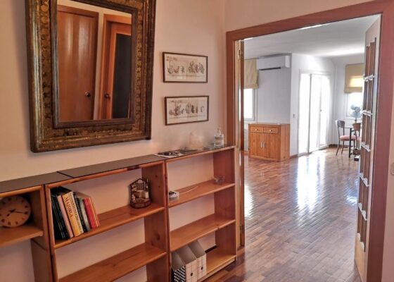 Spacious apartment for rent in Genova