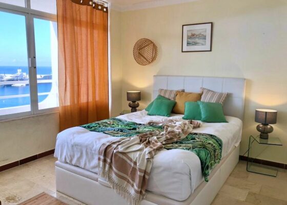RENTED UNTIL JANUARY 2024- First line apartment with sea views for rent