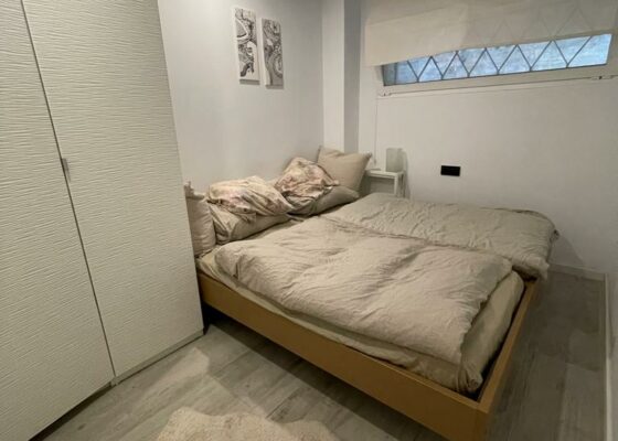 Moderne 3 Schlafzimmer Wohnung in erster Meereslinie zu vermieten