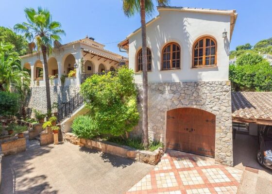 Mediterrane Villa in Paguera zu verkaufen