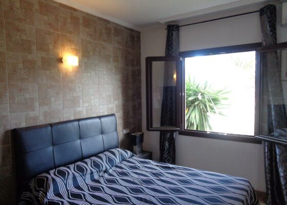 Huebsches 2 Schlafzimmer Apartment mit 2 Terrassen in Santa Ponsa + 2 Pools