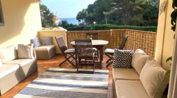 Seaview apartment in first line to the beach – cala vinyas