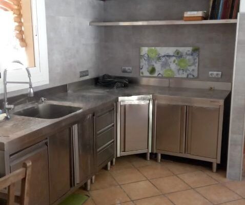 Unfurnished house in santa ponsa to rent