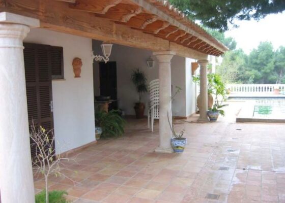 Unfurnished house in santa ponsa to rent