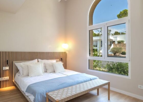 Beautiful mediterranean Villa in Cala Vinyas to rent