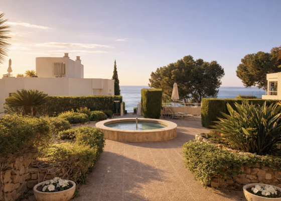 Frontline apartment with majestic sea views in illetas