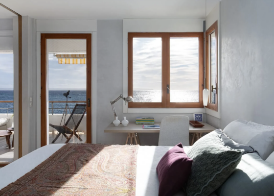 Frontline apartment with majestic sea views in illetas