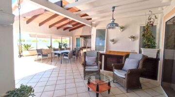 House with distant sea views for sale in Santa Ponsa