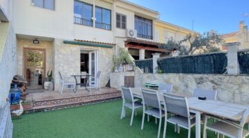 Spacious townhouse in son Ferrer for sale