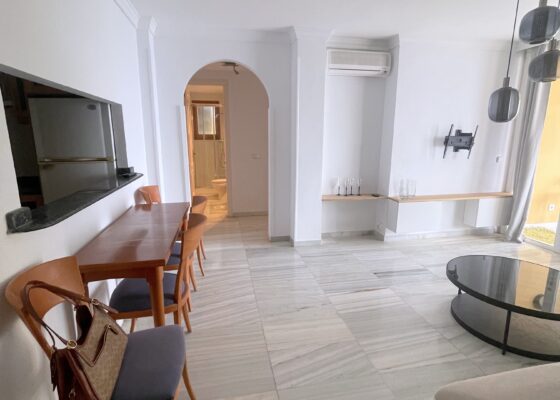 Zwei-Zimmer-Wohnung mit Meerblick in Santa Ponsa zu vermieten