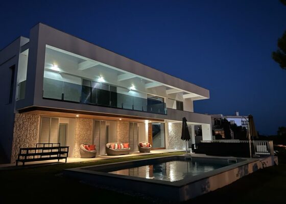 Luxusvilla in Cala Vinyas mit Meerblick zu vermieten