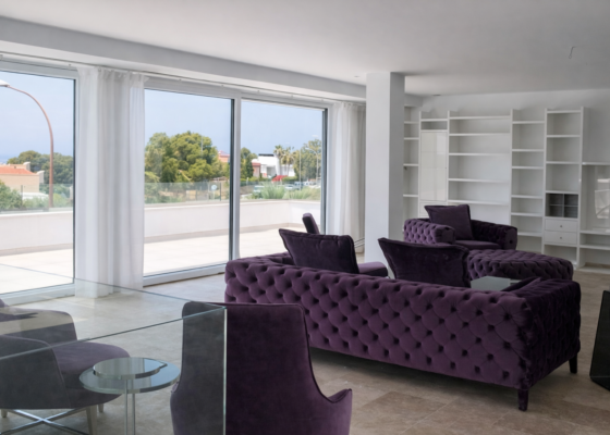 * ALQUILADO HASTA 2026 * Preciosa y moderna villa con vistas parciales al mar en alquiler