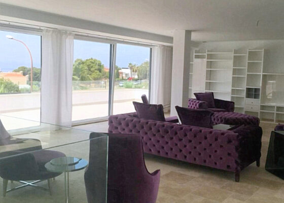 Beautiful, modern Villa with partial sea views to rent