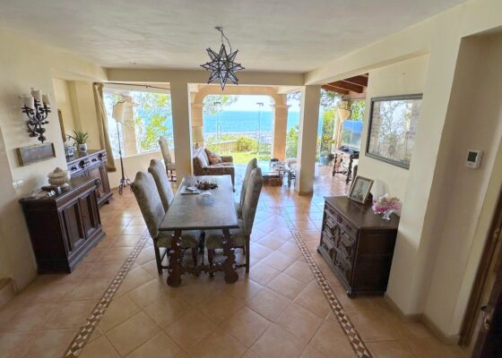 Stunning frontline Villa in portals – puerto portals