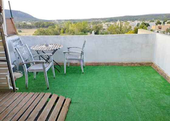 One bedroom apartment with terrace for sale