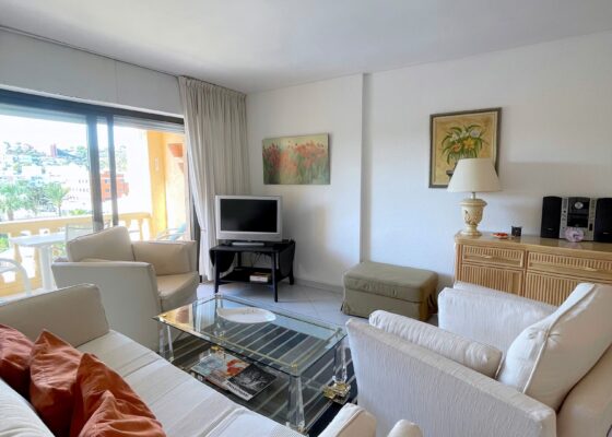 Two bedroom apartment by the beach in santa ponsa