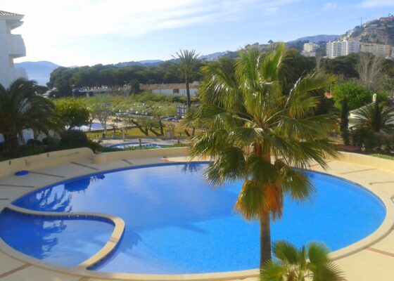 Apartamento de dos habitaciones junto a la playa en santa ponsa