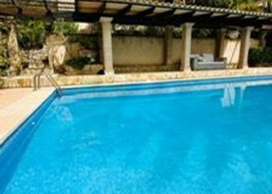 Villa with sea views to rent in santa ponsa