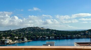 Villa with sea views to rent in santa ponsa