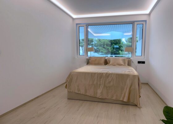 * RENTED UNTIL SEPT. 2025 * Renovated apartment in Cala Vinyas