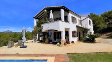 Finca con mucho encanto y privacidad en Calvià en venta