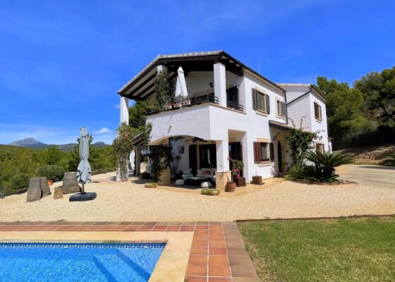 Finca con mucho encanto y privacidad en Calvià en venta