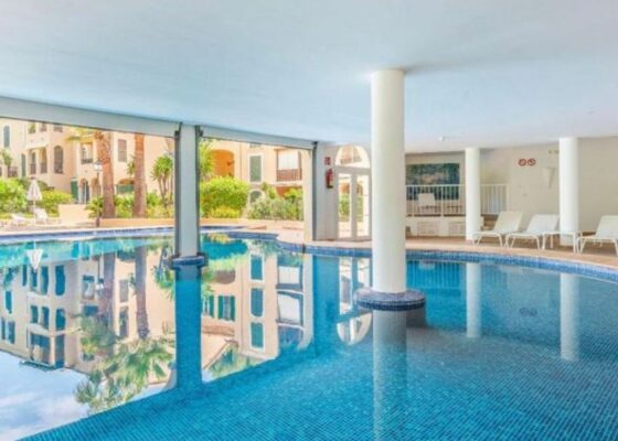 Penthouse in Portals in luxury community for sale