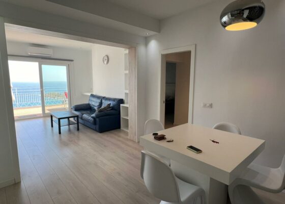 Renovated seaview apartment in Illetas