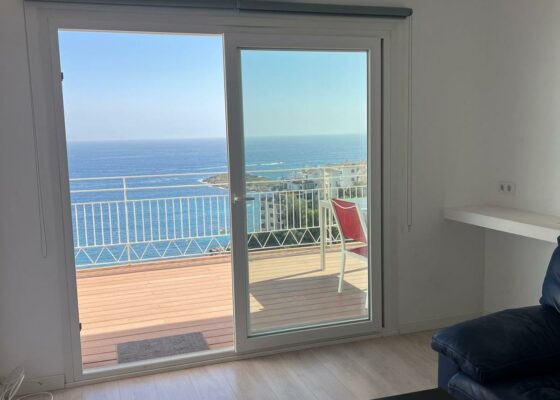 Renovated seaview apartment in Illetas