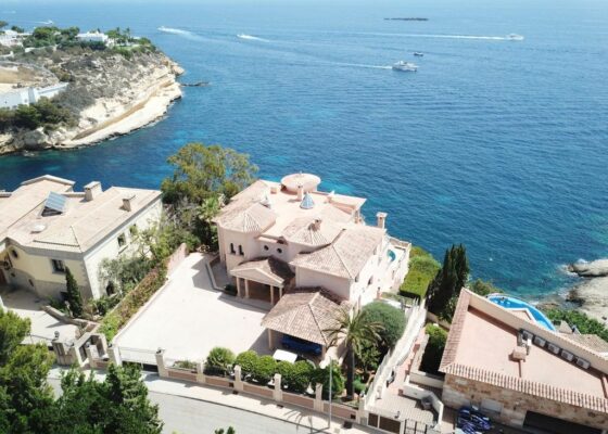 Outstanding front line Villa with majestic Views- Sol de Mallorca