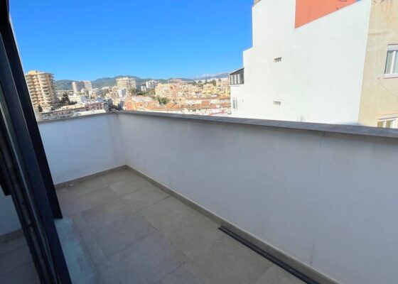 * AVAILABLE MARCH 2025 * Penthouse in Palma to rent