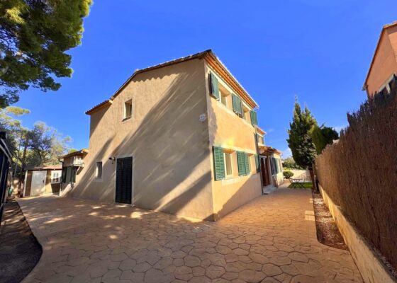 Mediterranean House in Bonanova to rent