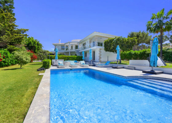 Luxurious Villa in Nova Santa Ponsa for sale