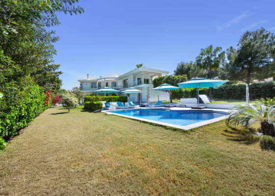 Luxurious Villa in Nova Santa Ponsa for sale